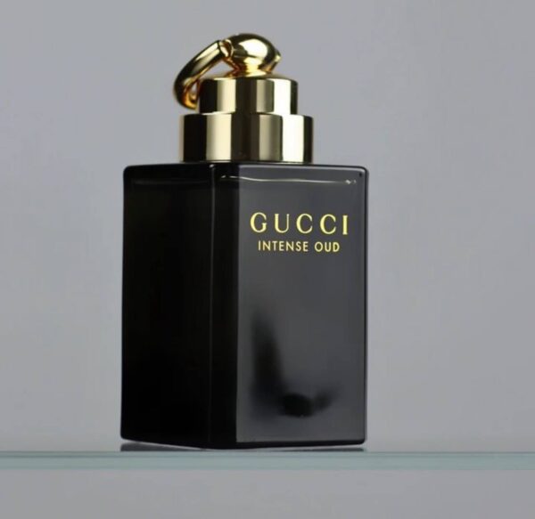 Gucci Intense Oud is a beautifully rich and refined fragrance that masterfully balances the deep, woody oud with warm amber, leather, and subtle floral notes. From its luxurious opening to its sophisticated dry-down, it offers impressive longevity and elegance. Perfect for evening wear or special occasions, it’s a scent that makes a statement—bold, yet classy and unforgettable Gucci Intense Oud